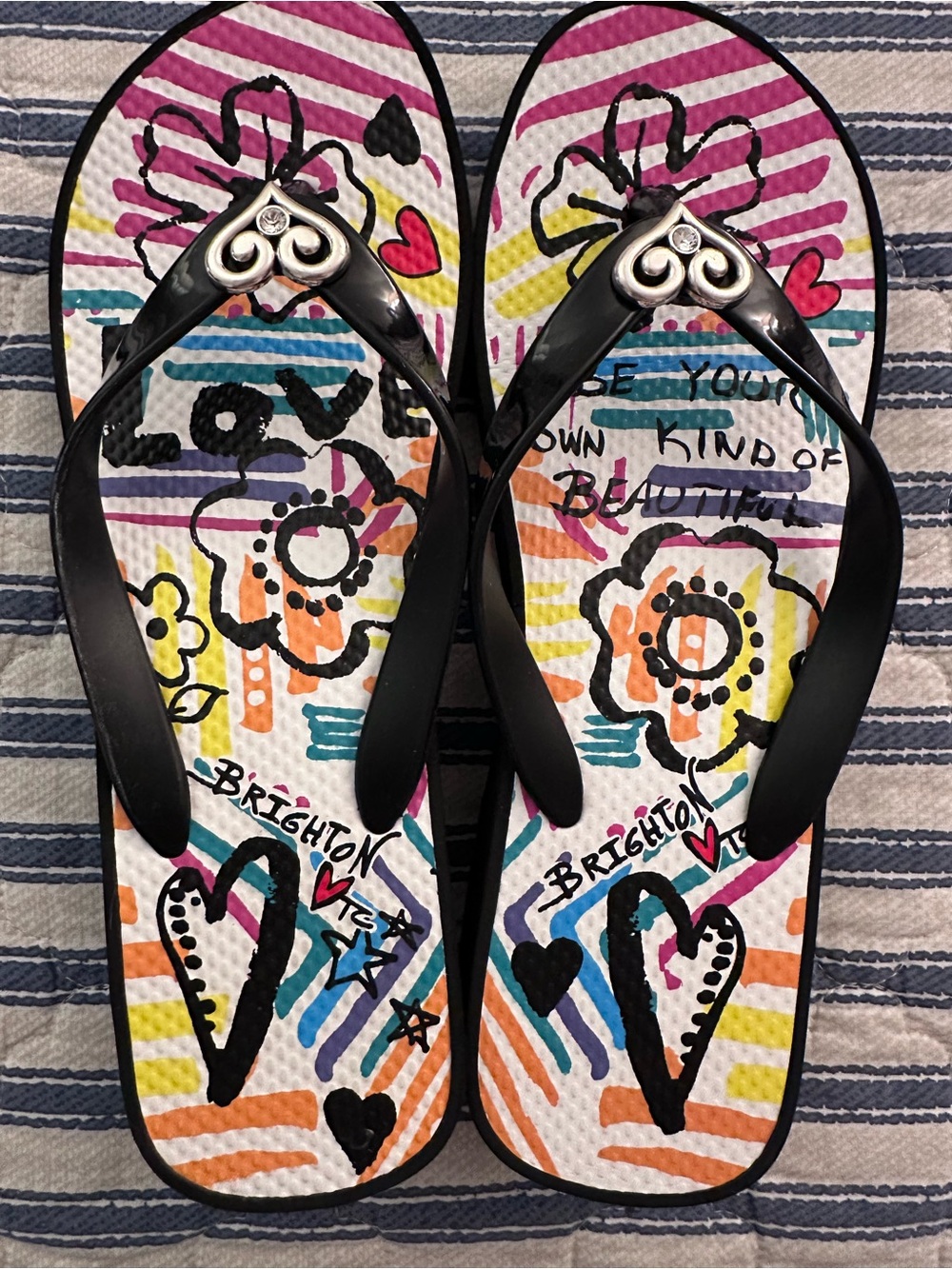 NEW Brighton Moda Black Multi Wedge Flip Flops Women's Size 9 Graphic Sandals
